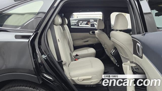 Kia Sorento 2025 — Фото 10/20