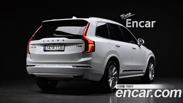 Volvo XC90 2019 — Фото 2/20