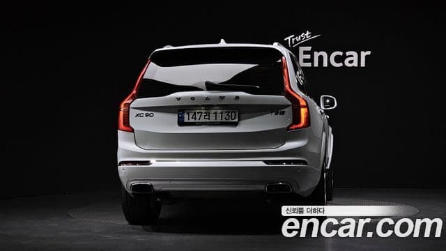 Volvo XC90 2019 — Фото 4/20
