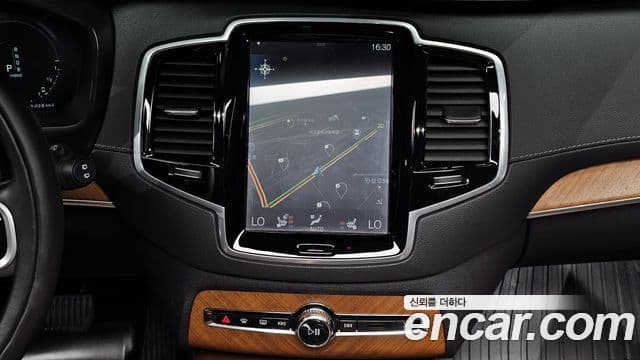 Volvo XC90 2019 — Фото 13/20
