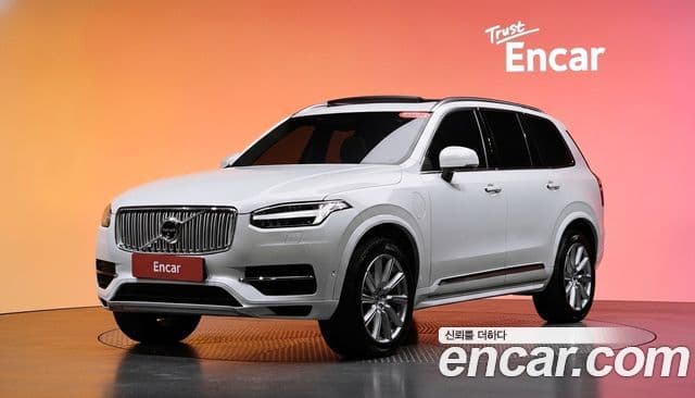 Volvo XC90 2019 — Фото 1/20