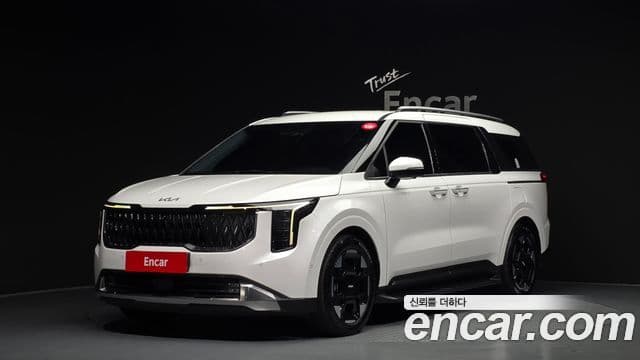 Kia Carnival 2024 — Фото 1/20