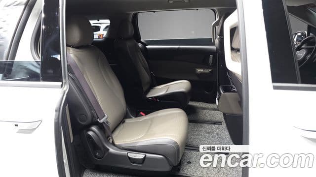 Kia Carnival 2024 — Фото 12/20