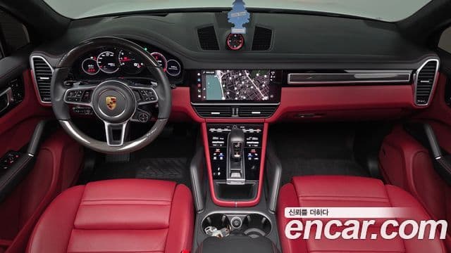 Porsche Cayenne 2023 — Photo 21/41