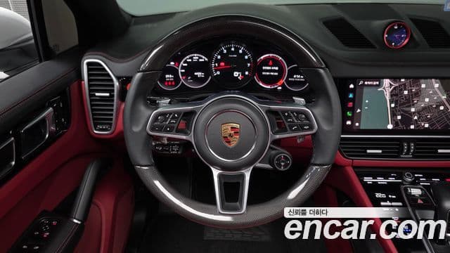 Porsche Cayenne 2023 — Photo 24/41