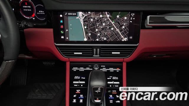 Porsche Cayenne 2023 — Photo 36/41