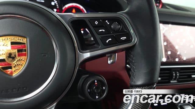 Porsche Cayenne 2023 — Photo 37/41