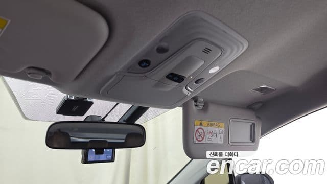 Toyota Prius 2018 — Şəkil 15/30