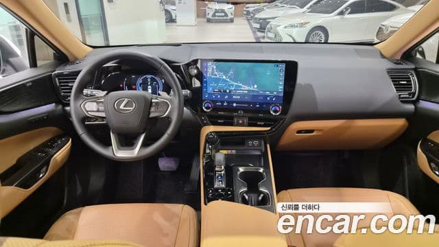 Lexus NX350h 2025 — Photo 6/20