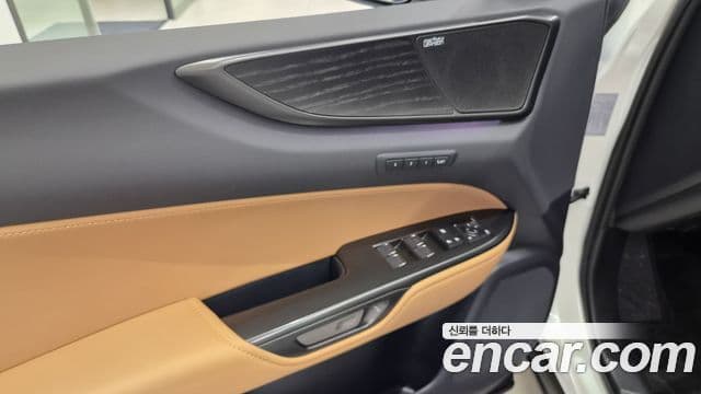 Lexus NX350h 2025 — Photo 16/20