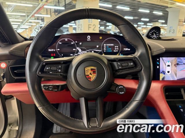 Porsche Taycan 2021 — Photo 10/20