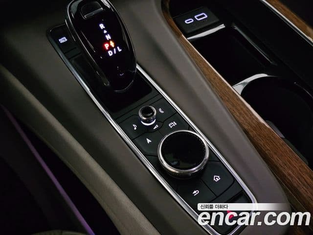 Cadillac Escalade 2021 — Şəkil 18/20