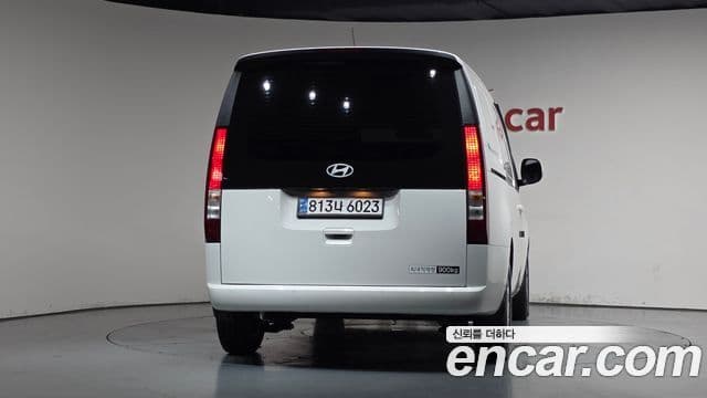 Hyundai Staria 2024 — Фото 4/20