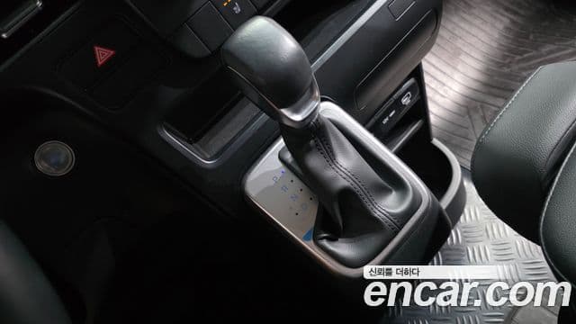 Hyundai Staria 2024 — Фото 9/20