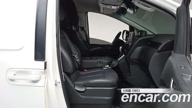Hyundai Staria 2024 — Фото 12/20