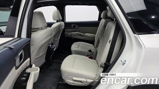 Kia Sorento 2025 — Şəkil 28/40