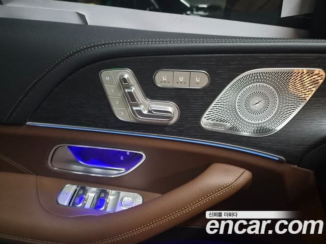 Mercedes-Benz GLE-Class 2026 — Photo 11/15