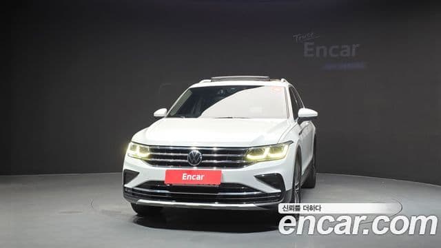 Volkswagen Tiguan 2021 — ფოტო 11/34