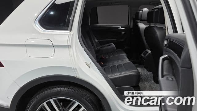 Volkswagen Tiguan 2021 — ფოტო 3/34
