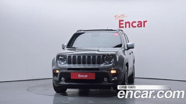Jeep Renegade 2022 — ფოტო 2/32