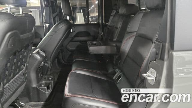 Jeep Gladiator 2023 — Photo 2/12