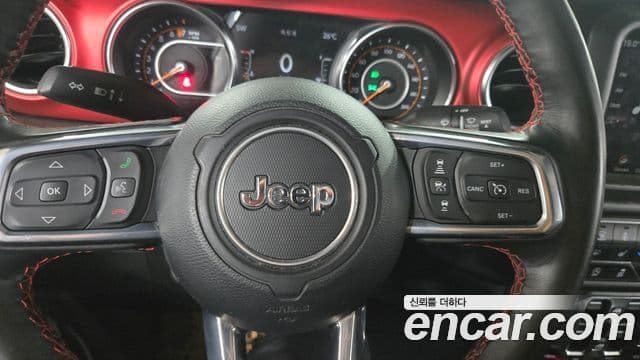 Jeep Gladiator 2023 — Photo 4/12