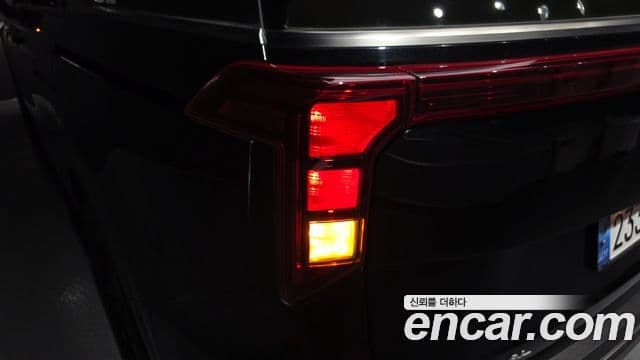 Kia Carnival 2025 — Şəkil 12/45
