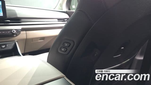 Kia Carnival 2025 — Şəkil 32/45