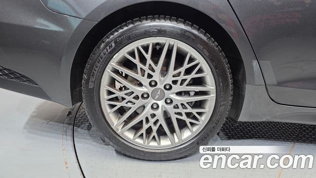 Genesis G70 2021 — Photo 9/30