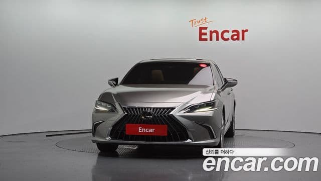 Lexus ES300h 2023 — Şəkil 5/33