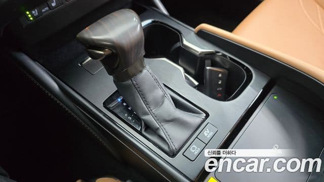 Lexus ES300h 2023 — Şəkil 3/33