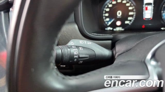 Volvo V90 Cross Country 2018 — ფოტო 8/35