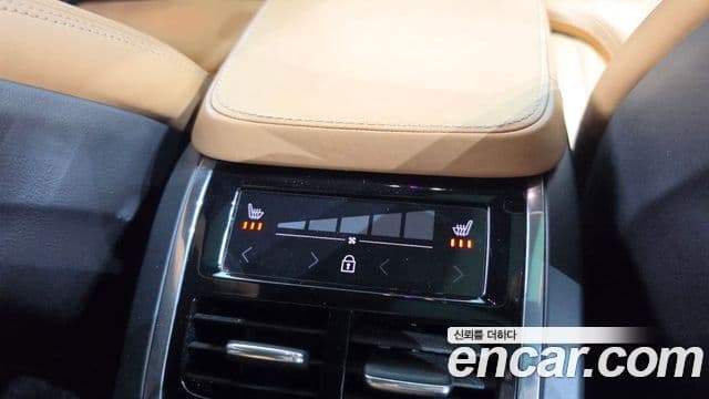 Volvo V90 Cross Country 2018 — ფოტო 29/35