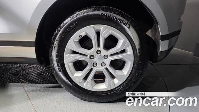 Land Rover Range Rover Evoque 2020 — Photo 7/35