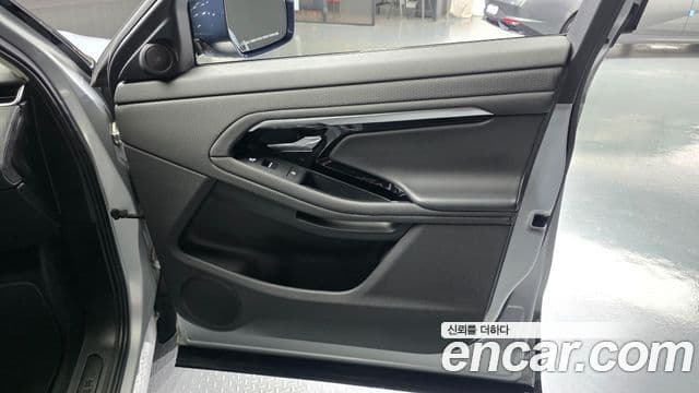 Land Rover Range Rover Evoque 2020 — Photo 9/35