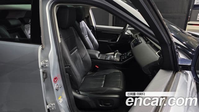 Land Rover Range Rover Evoque 2020 — Photo 19/35