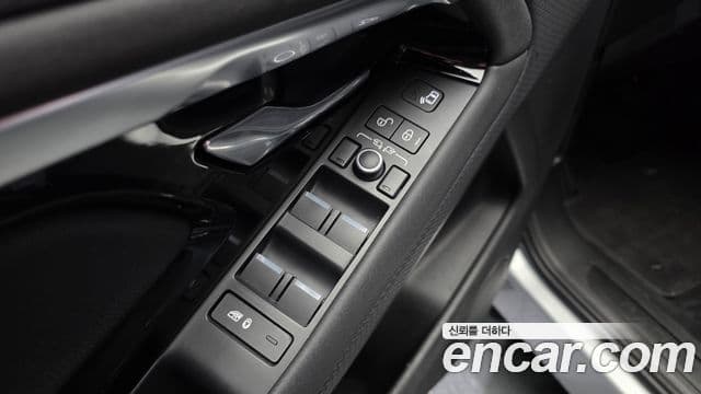 Land Rover Range Rover Evoque 2020 — Photo 31/35