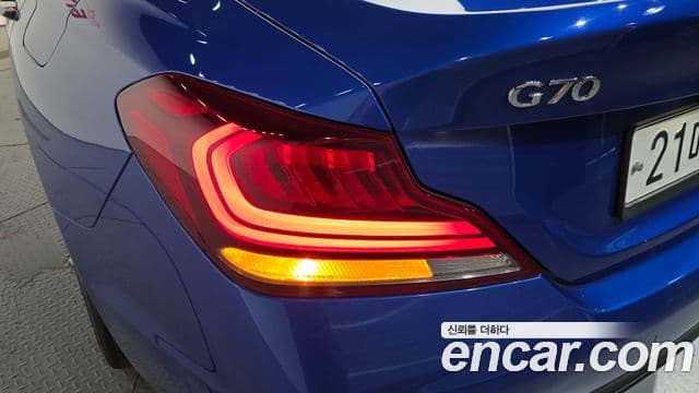 Genesis G70 2019 — ფოტო 19/30
