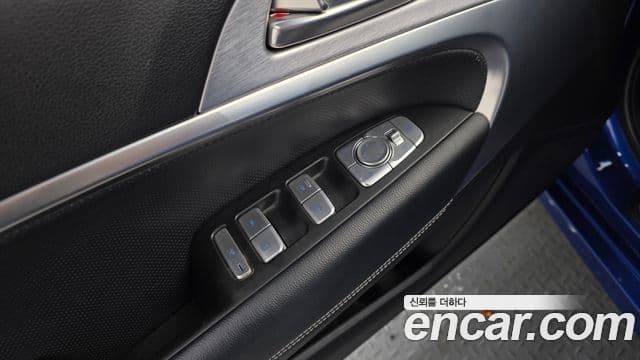 Genesis G70 2019 — ფოტო 25/30