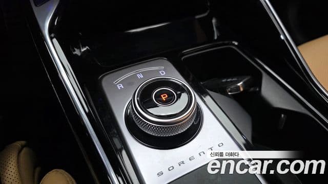 Kia Sorento 2023 — ფოტო 13/40