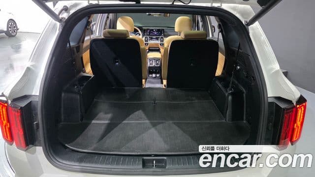 Kia Sorento 2023 — ფოტო 5/40