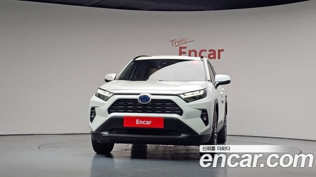 Toyota RAV4 2022 — Şəkil 18/31