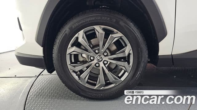 Toyota RAV4 2022 — Şəkil 24/31