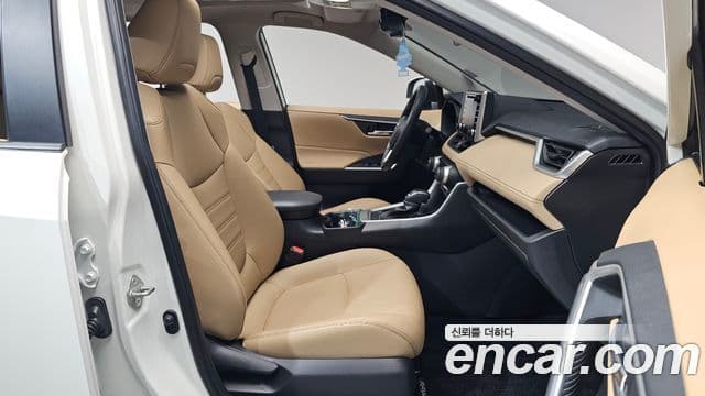 Toyota RAV4 2022 — Şəkil 25/31