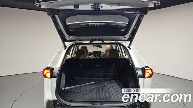 Toyota RAV4 2022 — Şəkil 31/31