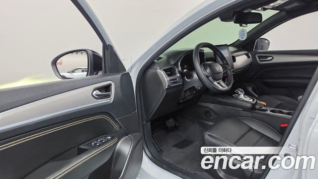 Renault Samsung Arkana 2025 — Фото 10/20