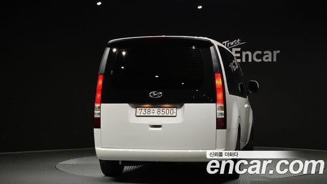 Hyundai Staria 2023 — Фото 4/20