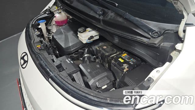 Hyundai Staria 2023 — Фото 6/20