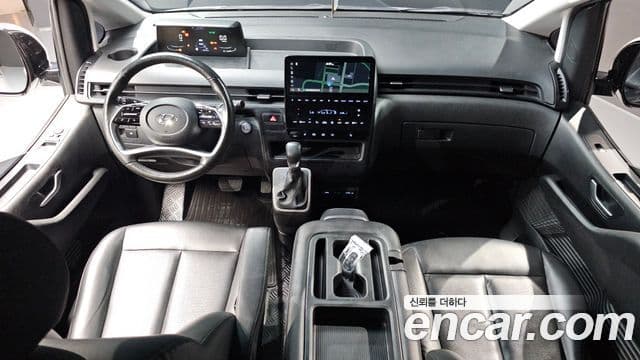 Hyundai Staria 2023 — Фото 7/20