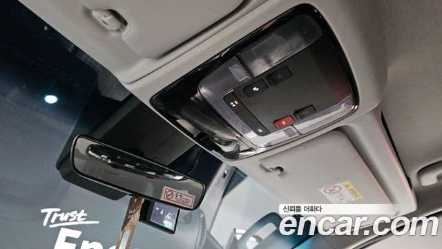 Hyundai Staria 2023 — Фото 19/20
